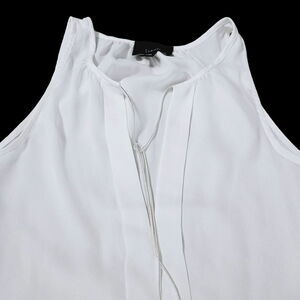 Lumiere Womens Blouse White Size Medium 100% Polyester Pullover Sleeveless Deep